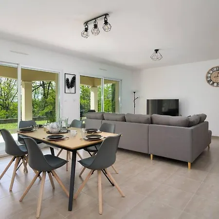 • Paisible • Hostisy Villa